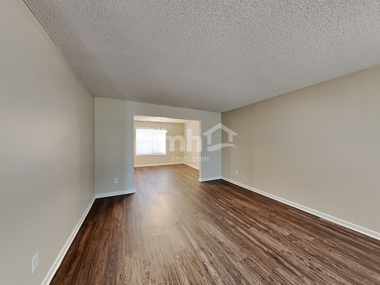 Building Photo - 4445 Tuckahoe Ct