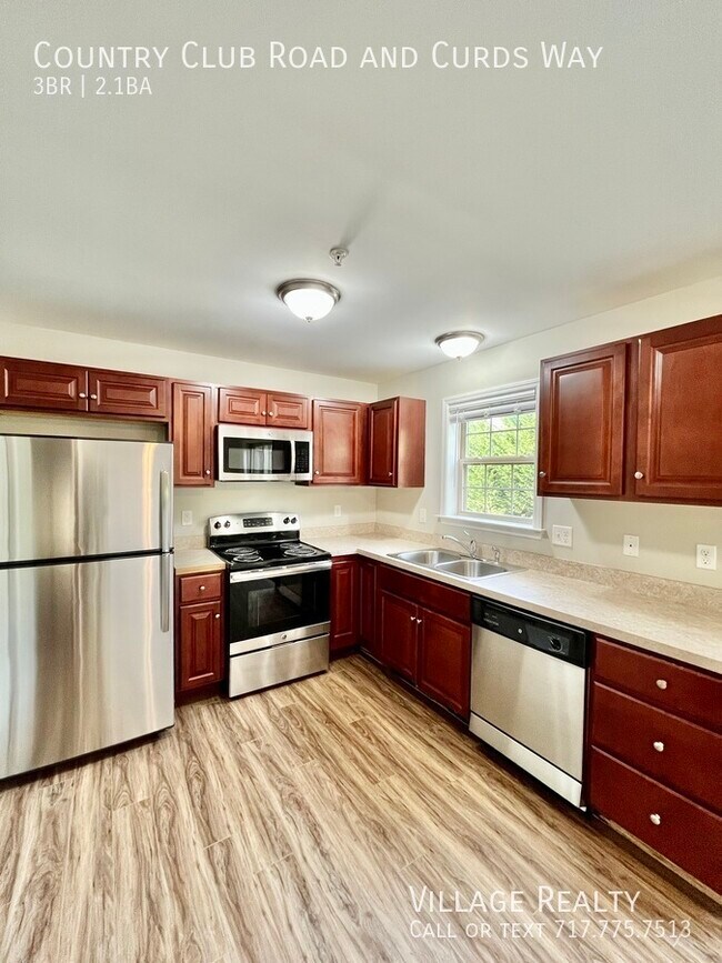 Building Photo - 705 Country Club Rd