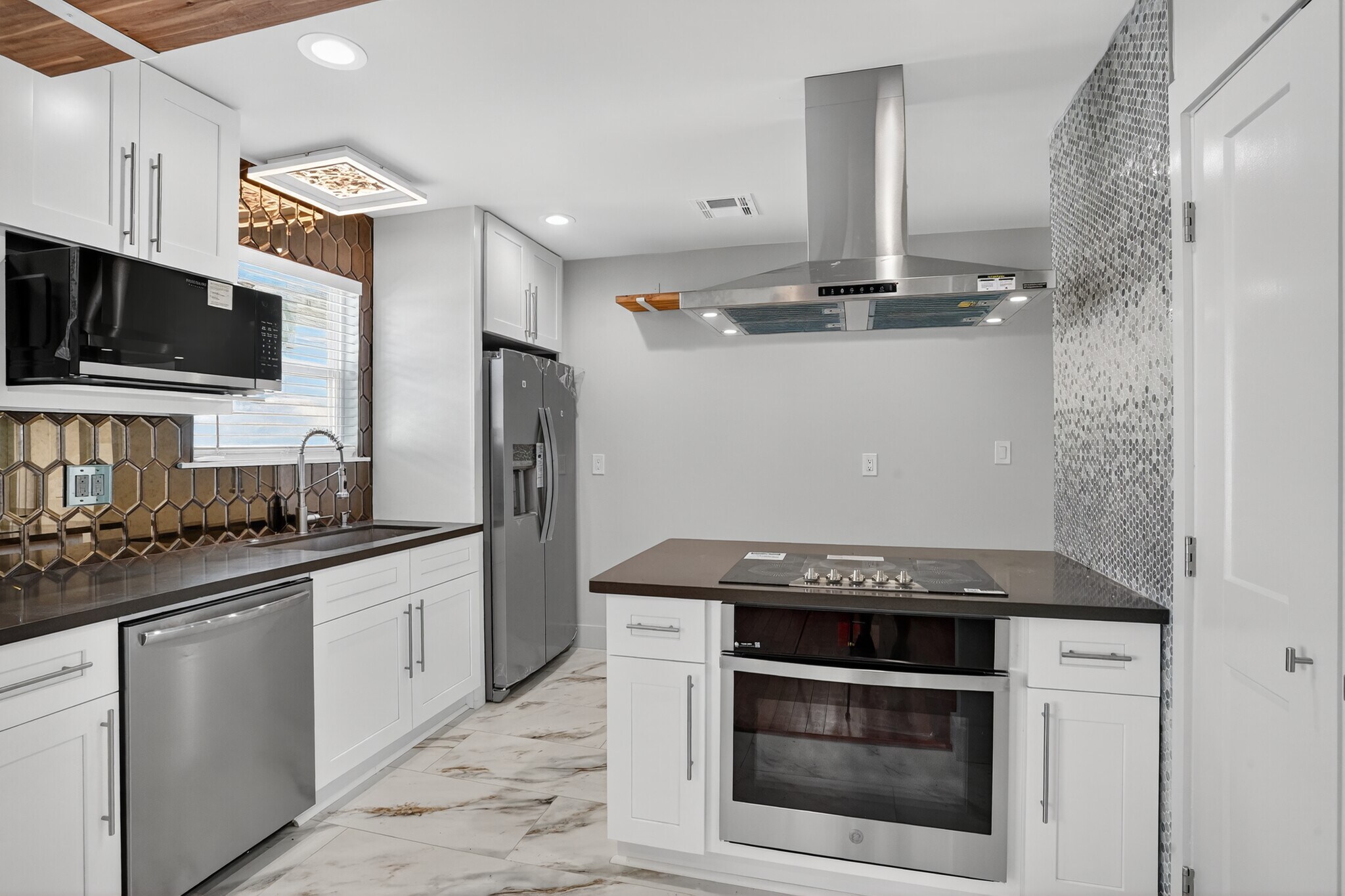 Building Photo - 2825 Cherry St