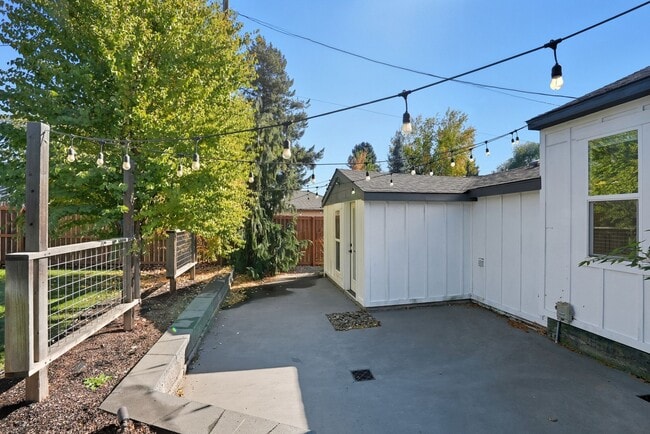 Building Photo - 12707 E Main Ave