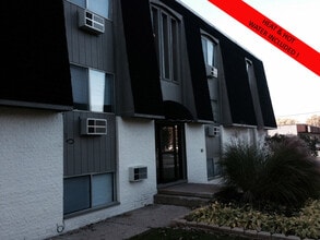 Building Photo - Willow Ridge Apartments