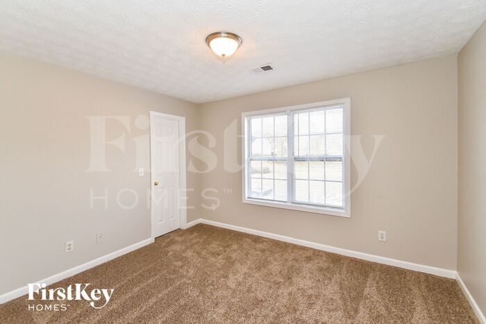 Building Photo - 74 Mattie Ln