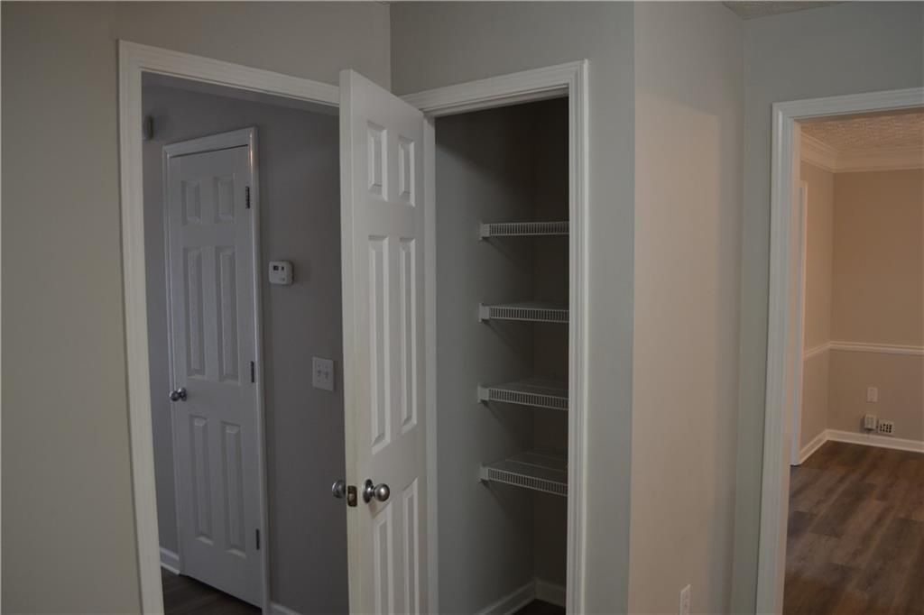 Building Photo - 3040 Battlement Cir SW