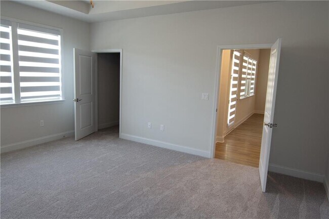 Building Photo - 2472 Knob Crk Rd