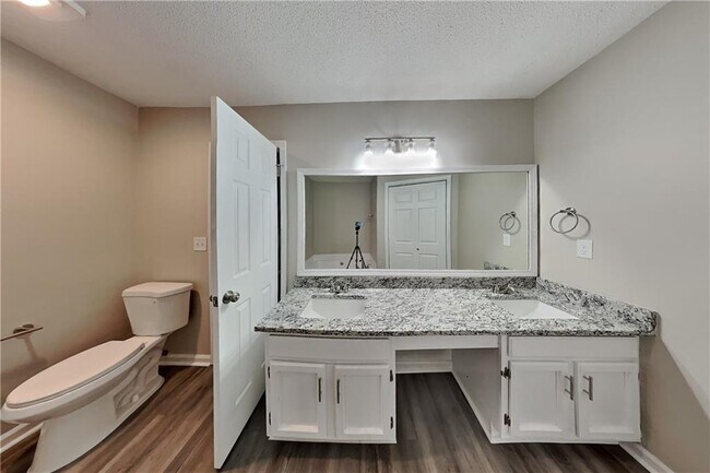 Building Photo - 4487 Wesley Way