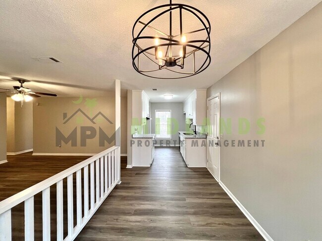 Building Photo - 237 Devonport Dr