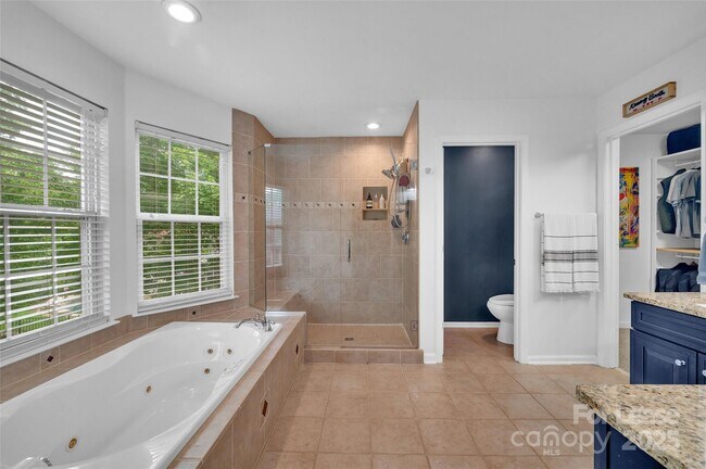 Building Photo - 15737 Agincourt Dr
