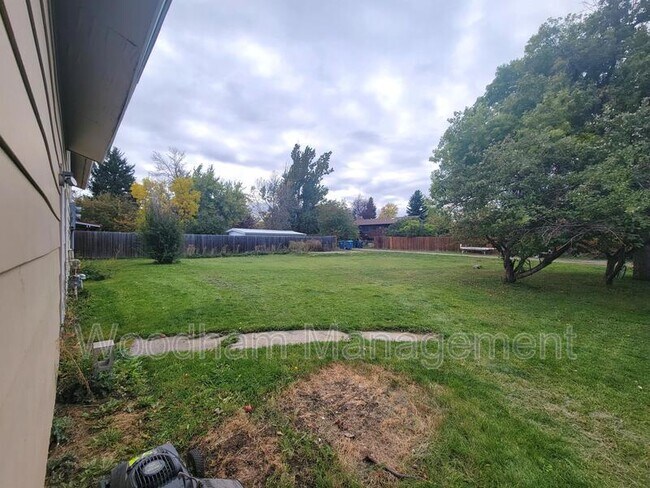 Building Photo - 509 N 16th Ave