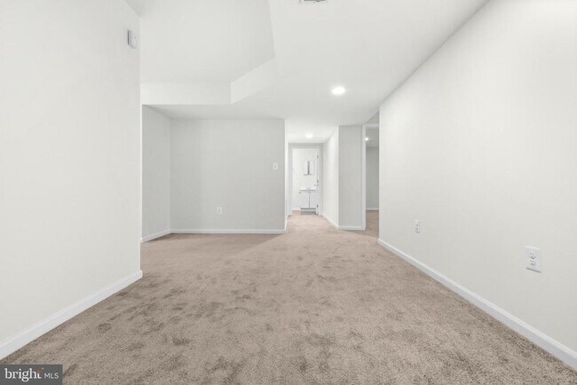 Building Photo - 5407 Silver Maple Ln