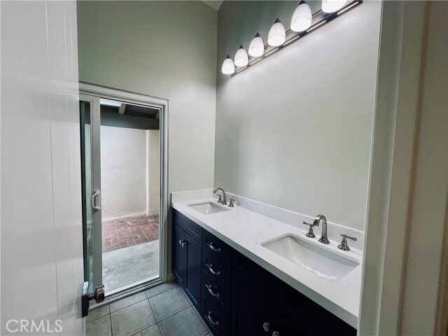 Building Photo - 2155 Vista Dorado
