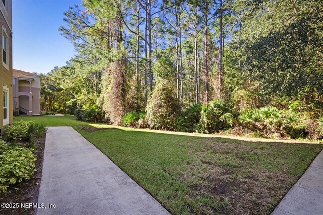 Building Photo - 10550 Baymeadows Rd