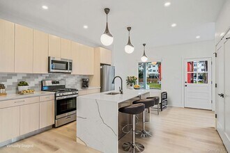 Building Photo - 24 Skillman St