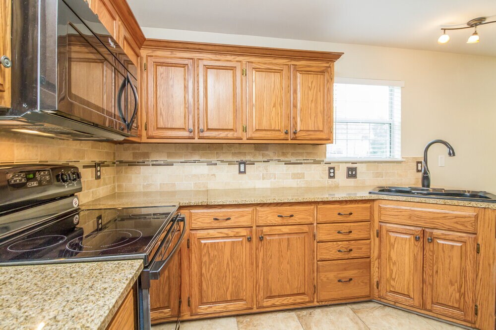 Building Photo - 2813 Louise Russell Dr