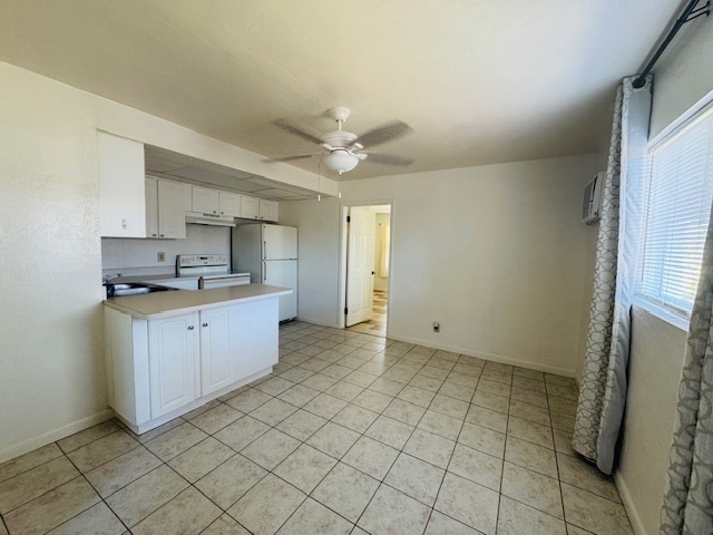 Kitchen - 113 NE Lincoln Cir N