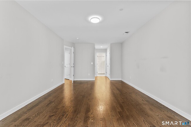Building Photo - 95 Harbour Close