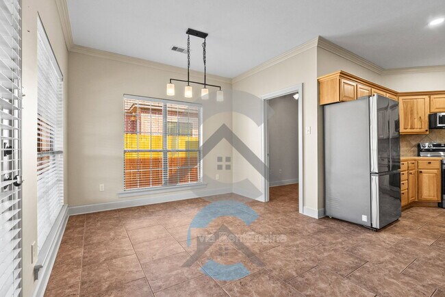 Building Photo - 1445 Champions Dr