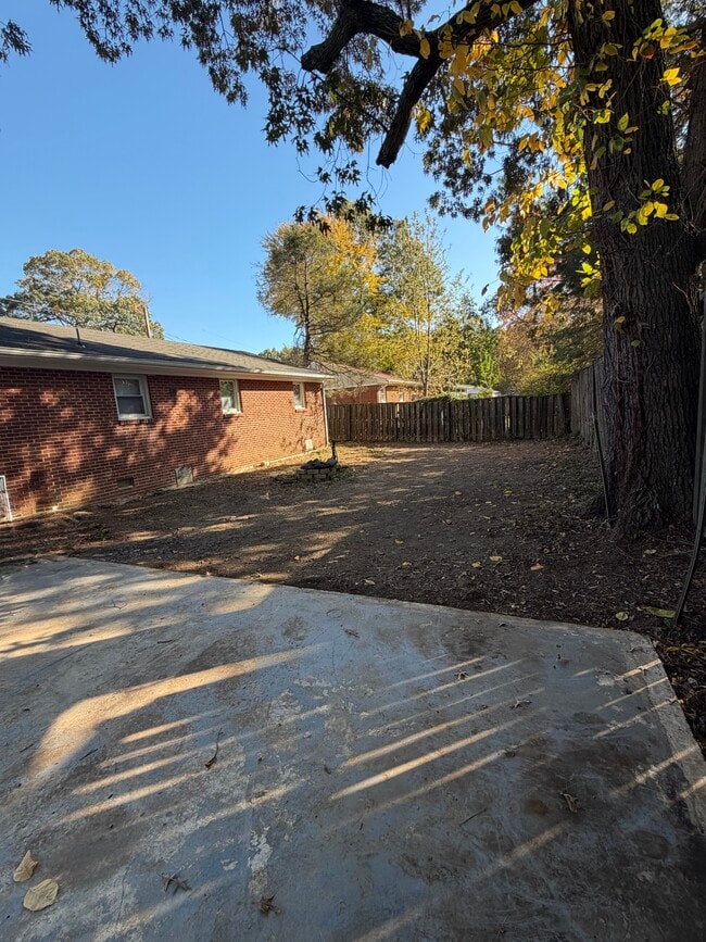 Building Photo - 203 Ellerbe Dr