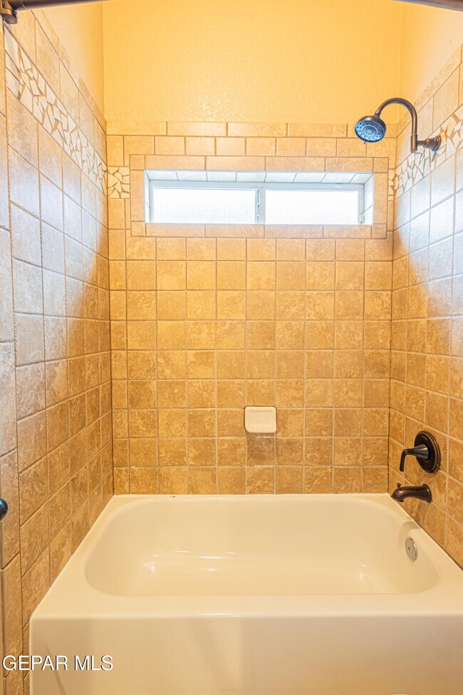 Building Photo - 3849 Tierra Campa Dr