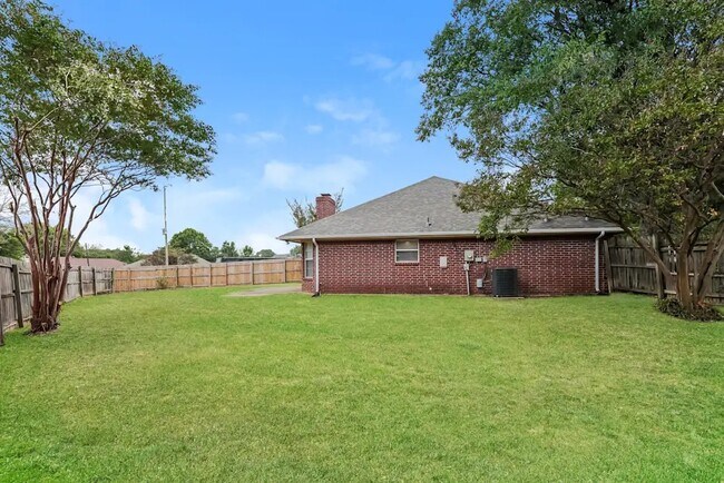 Building Photo - 832 Andalusia Trail