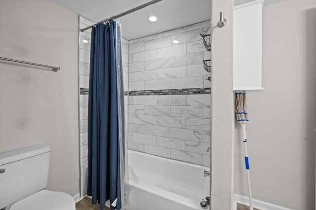 Building Photo - For Rent in Norfolk – Spacious 4 Bedroom Home!