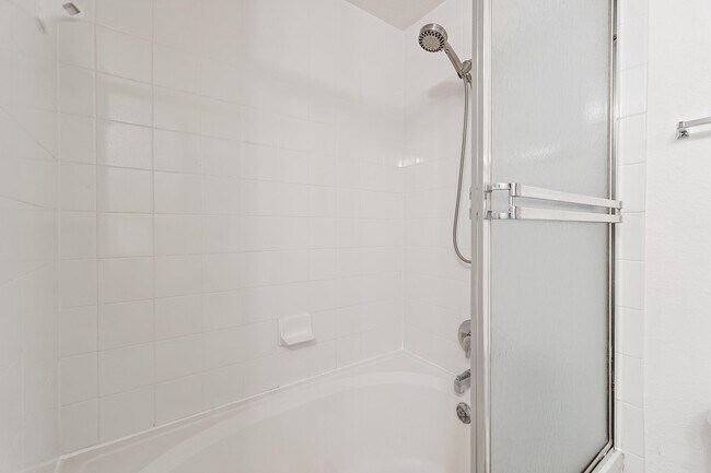 Building Photo - 2806 Veronia Dr