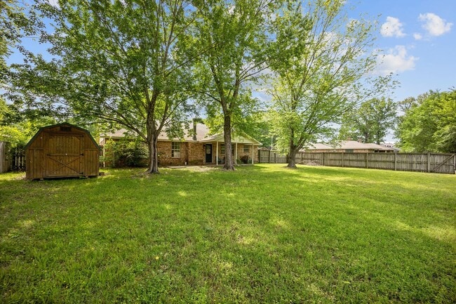 Building Photo - 3/ 2  Home for Rent!