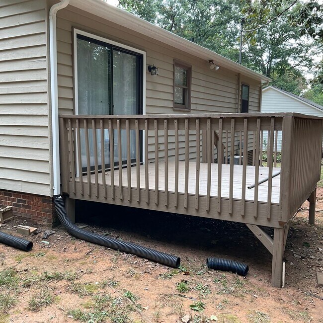 Building Photo - 3892 English Oak Dr