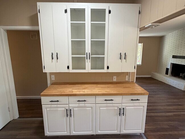 Building Photo - 34 Belmont Dr