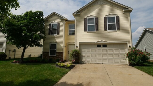 Building Photo - 898 Stonehurst Dr