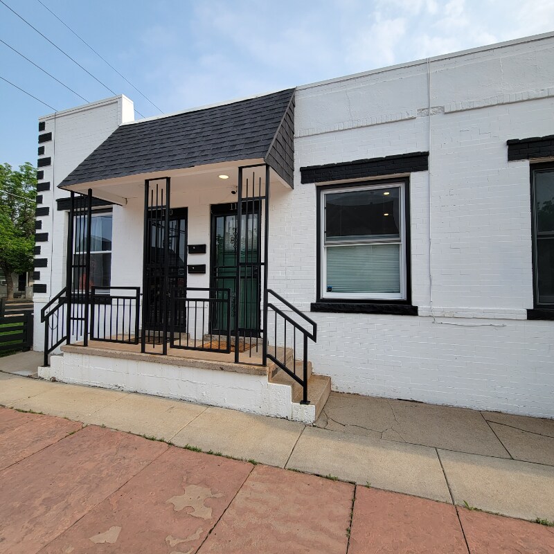 Building Photo - 112 W Bayaud Ave