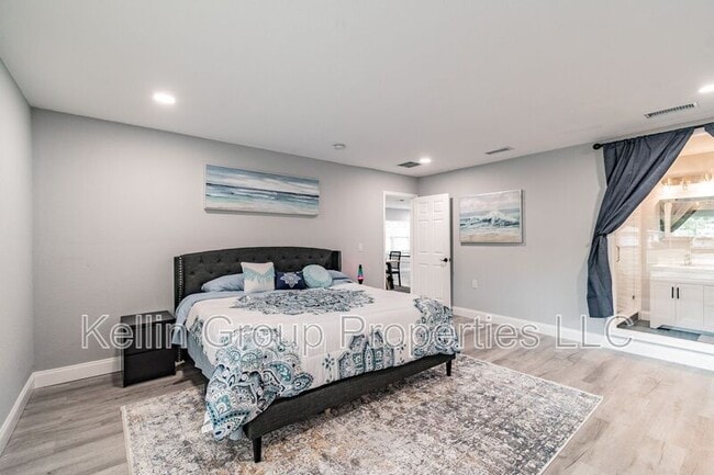 Building Photo - 2221 Calexico Way S