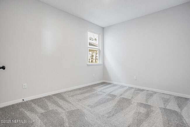 Building Photo - 95999 Surrey Pl