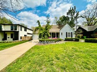 Building Photo - Beautiful Fairway Home near the Country Cl...