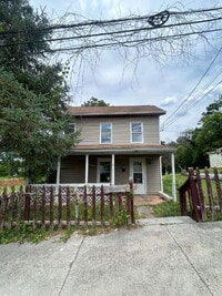 Building Photo - 472 Hill St