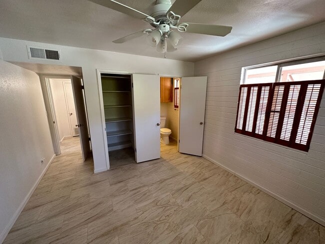 Building Photo - HOUSE - UPTOWN