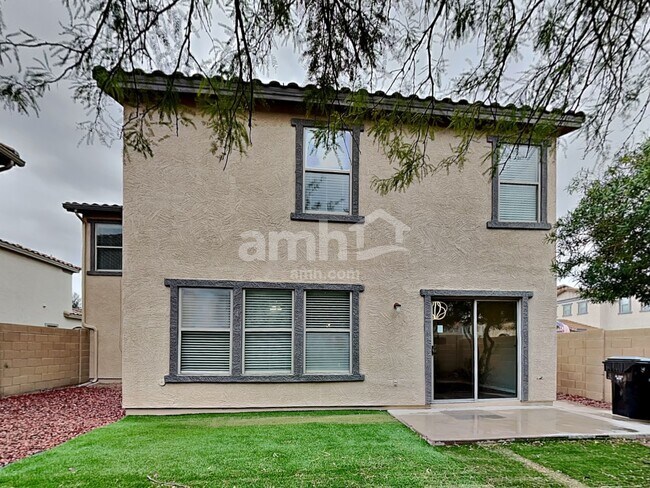 Building Photo - 11167 W Garfield St