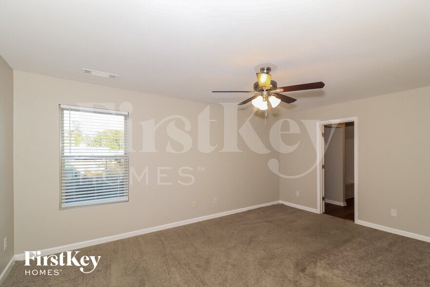 Building Photo - 1218 Dianne Dr