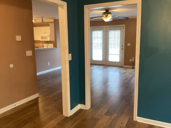 Building Photo - Outstanding Four Bedroom Home Approximately Ten Minutes Away from Ft. Jackson!