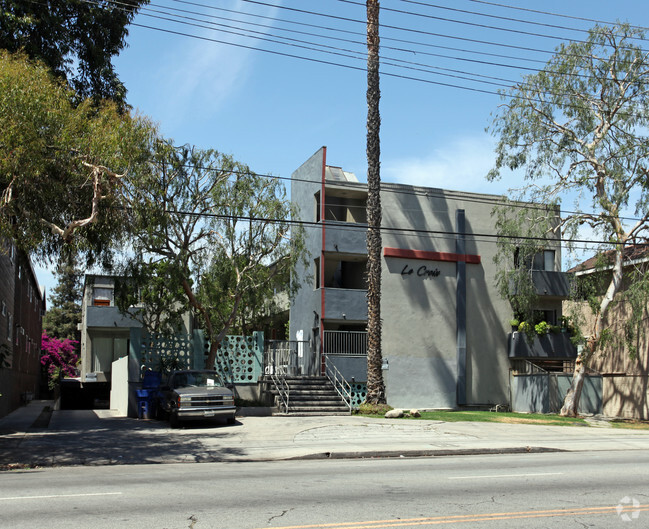 Primary Photo - La Croix Apartments