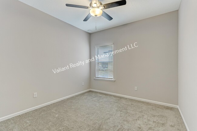Building Photo - 278 Holly Forest Dr