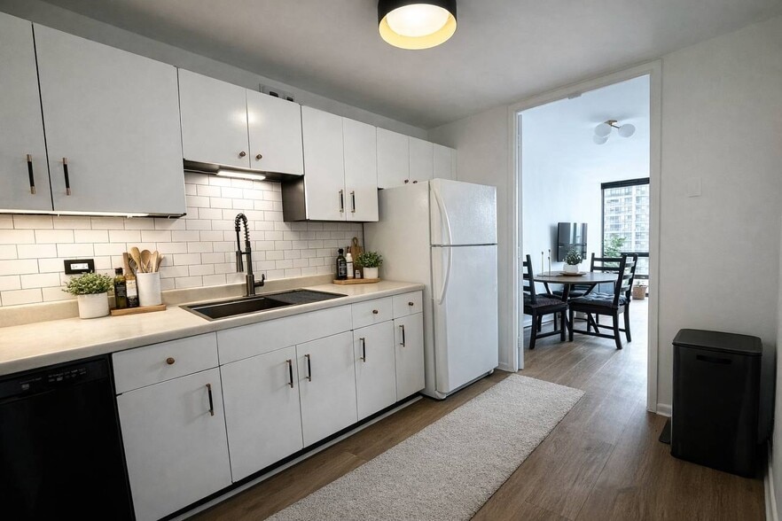 Building Photo - 1660 N La Salle Dr