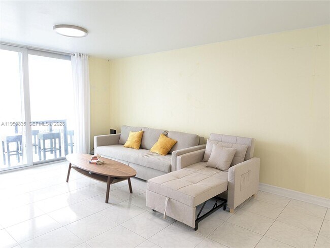 Building Photo - 137 Golden Isles Dr