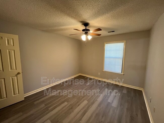 Building Photo - 5429 Craigmont Dr