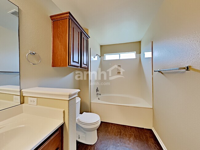 Building Photo - 250 Coopers Hawk