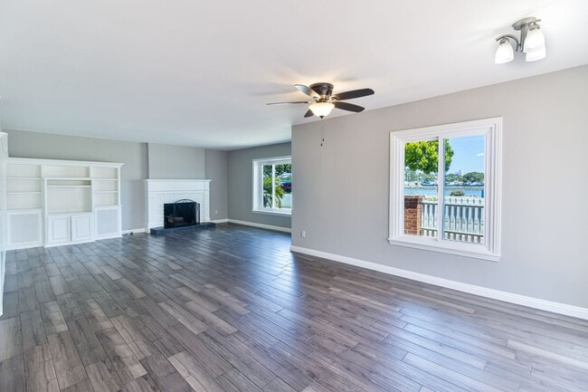 Building Photo - AVAILABLE NOW!!  WATERFRONT HOME ON MARINE...