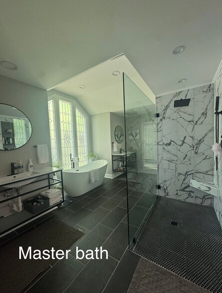 Building Photo - 585 Kings Peak Dr