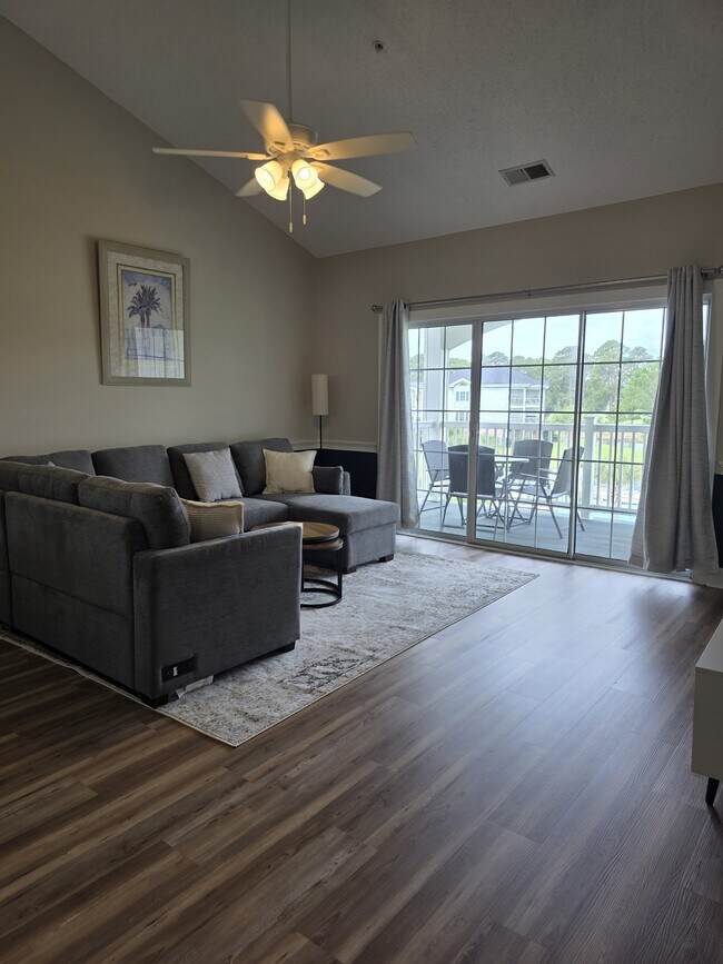 Building Photo - 4879 Dahlia Ct