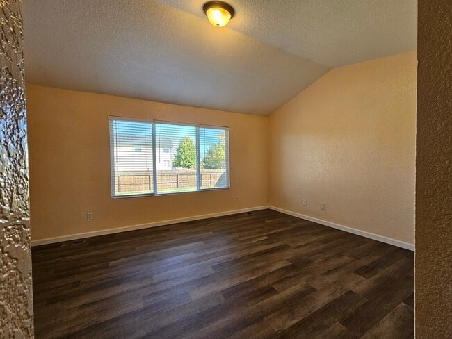 Building Photo - 5723 Prairie Cir