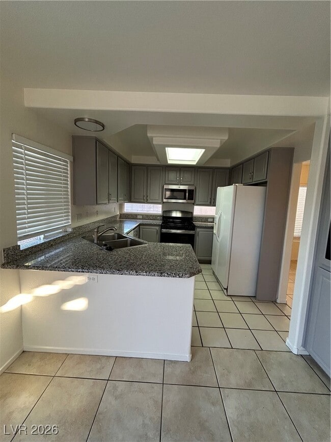 Building Photo - 956 Ribbon Grass Ave