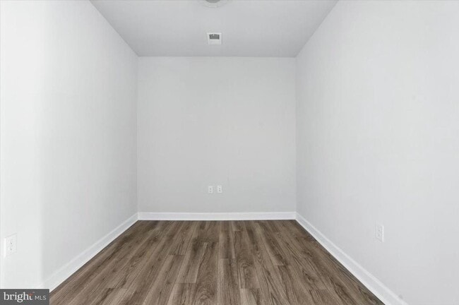 Building Photo - 3927 Fair Ridge Dr